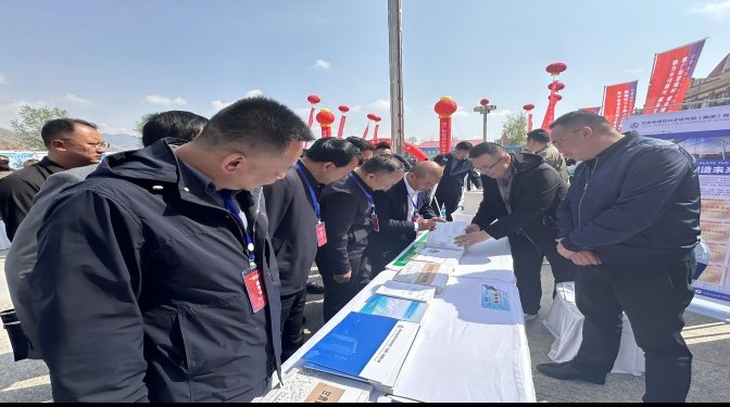 甘肅建科院積極參加省新型墻材下鄉(xiāng)活動